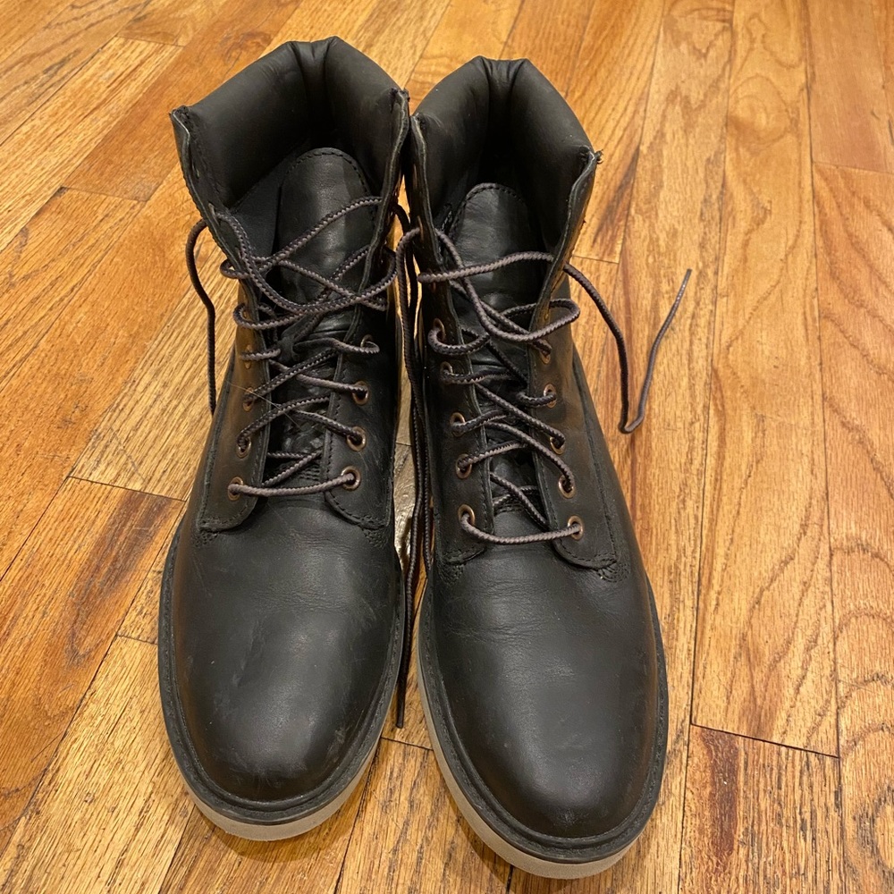 Black timberland boots